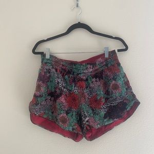 Lululemon reversible shorts